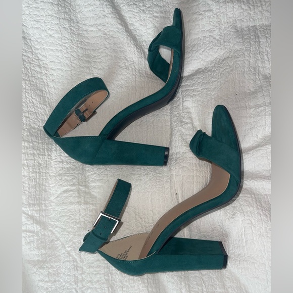Torrid Emerald faux suede heel - Picture 3 of 7